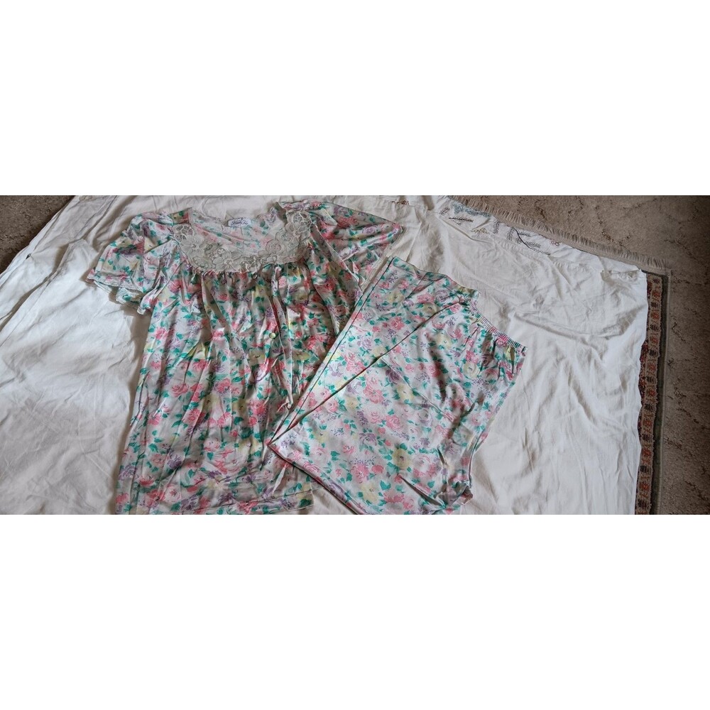 Vintage 80s Vanity Fair Floral Nylon Pajama Set Size S Cottage Core